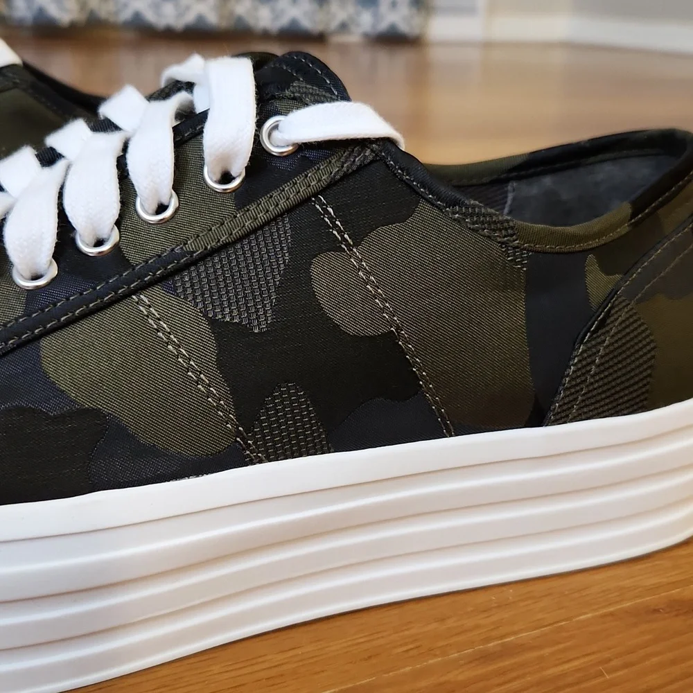 Gianni Bini Green Camo Platform Sneakers